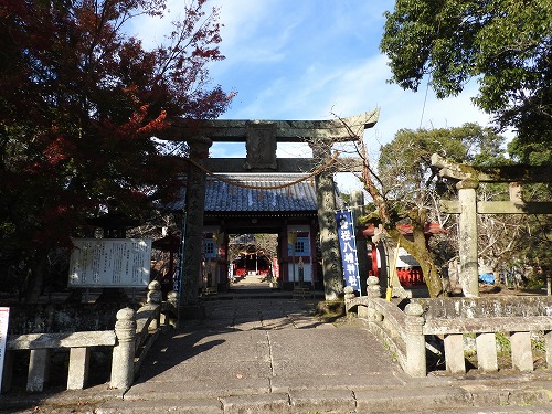 桜八幡神社2