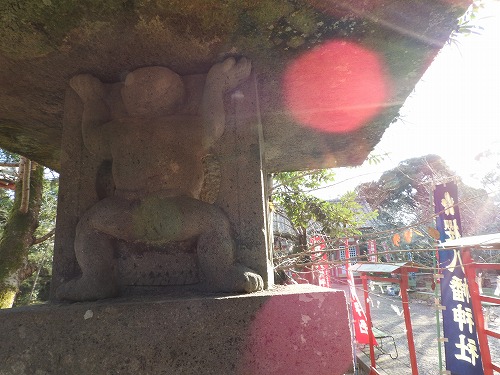 桜八幡神社の灯籠6