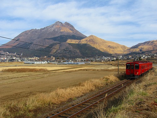 由布岳と列車